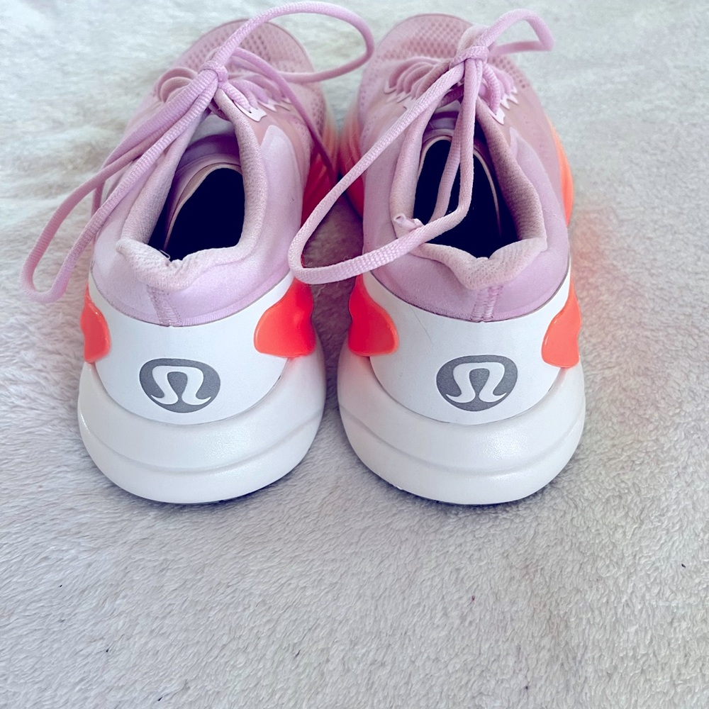 Lululemon Blissfeel Running Shoes size 8 women’s